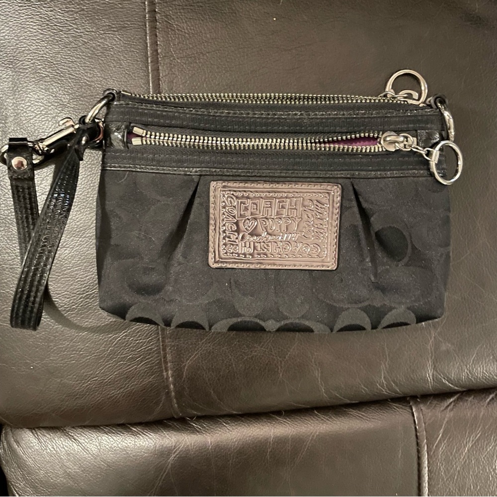 Coach Poppy Signature “C” Large Wristlet